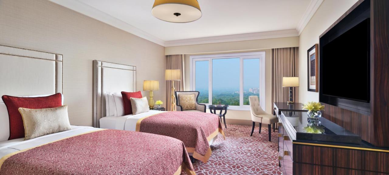 Taj Club Executive Room Twin Bed one way airport transfer access to club lounge,1270717171:JPEG