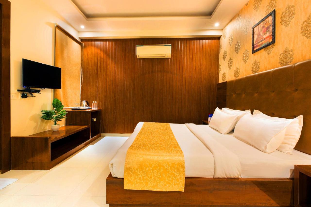 Superior Double Room,1388262149:JPEG