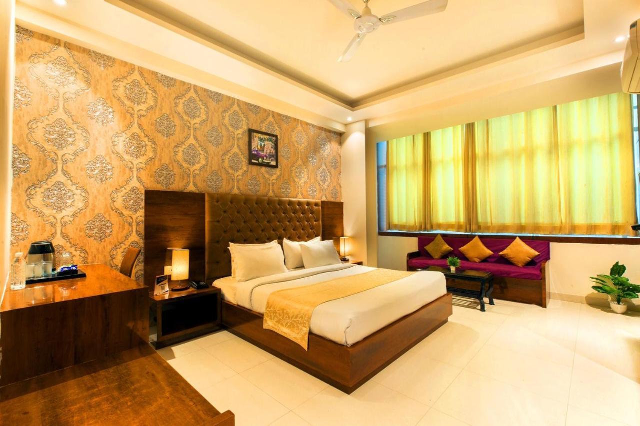 Deluxe Double Room,1393742816:JPEG